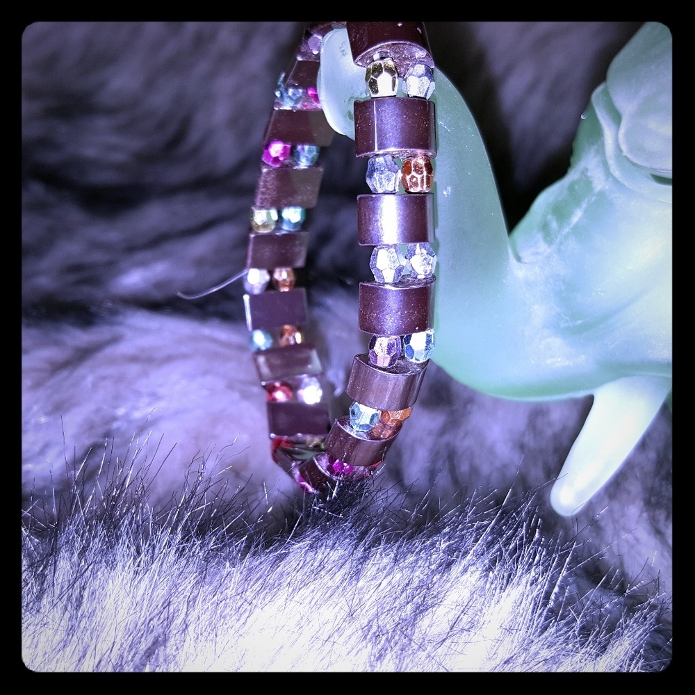 Stretch on bracelet
